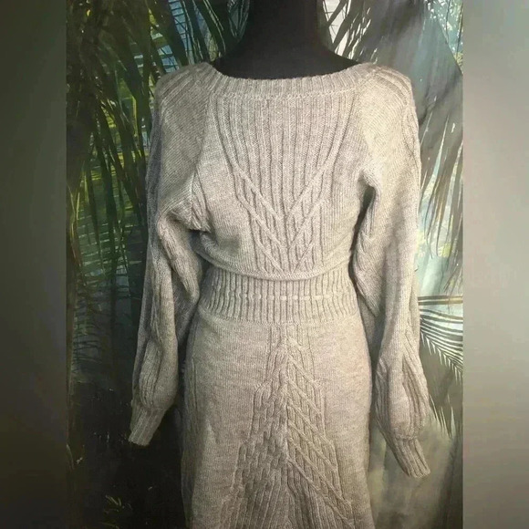 Grey Sweater Dress open back size small - Picture 7 of 16